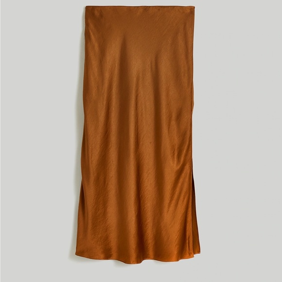 Madewell Dresses & Skirts - NWT Madewell Layton midi slip skirt in satin